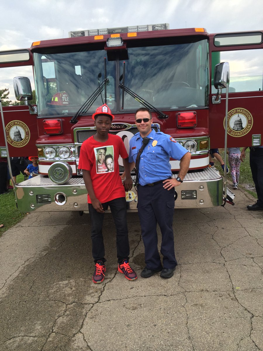 MadisonWIFire's tweet image. Carr's organization looks to empower youth to become entrepreneurs &amp;amp; leaders in the community. buildingbosses.com #BuildingBosses (2/2)