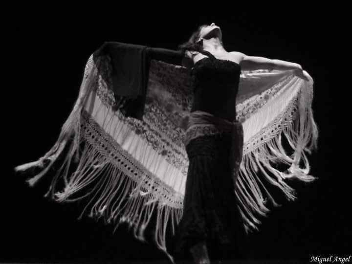 danza_escuela's tweet photo. DANZA DEL VIENTRE: Clase de puertas abiertas con la maravillosa profesora Concepción Fernández el viernes 30 a las 19:00h. Os esperamos!!! https://t.co/P8bg84b0SP