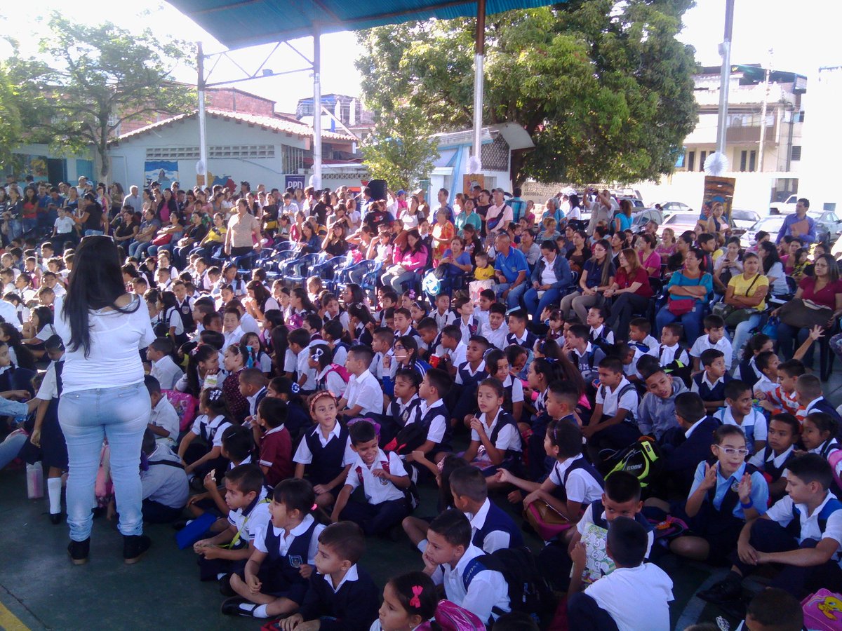 codennat's tweet photo. #10MillonesPaClases con paz y alegria iniciamos el año escolar en  @EscLaConcordia .@rodulfohumberto .@ZonaEducTachira https://t.co/FvLKEzm9wj