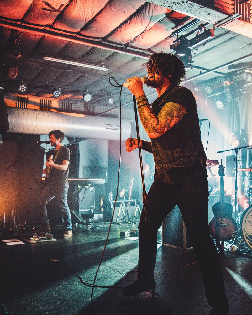 THESTRANGEHOUSE's tweet image. Taking Back Sunday was lit 

"Tidal Wave" out now on @hopelessrecords 

📸: @Jacoboyd