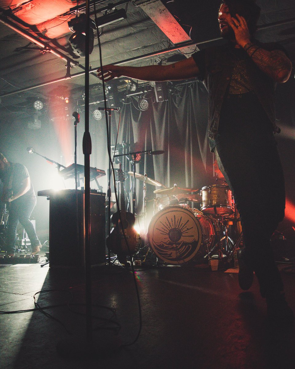 THESTRANGEHOUSE's tweet image. Taking Back Sunday was lit 

"Tidal Wave" out now on @hopelessrecords 

📸: @Jacoboyd