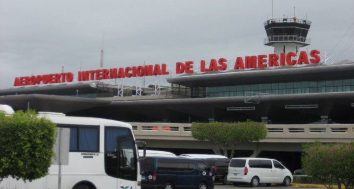 Apresan tres personas en el aeropuerto de Las Américas por saqueo de equipajes -  elmunicipal.com.do/?p=8773