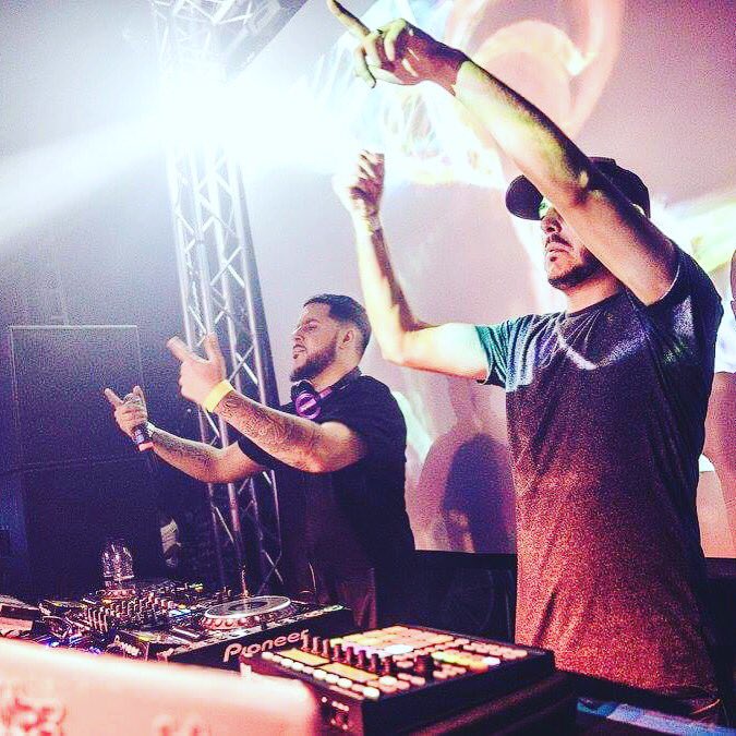 WeWideAwake's tweet image. #Freshers2016 @brixtonelectric LDN @iLoveMilkshake 👊🐰