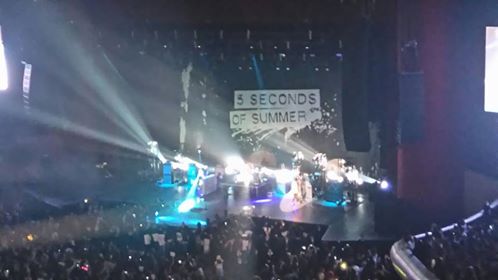bren29sl's tweet photo. "The greatest fucking fans" –MC.
¡THE SECOND BEST DAY OF MY LIFE! 🇲🇽💙 #SLFLMexico
September 23rd, 2016 | Sounds Live Feels Live. https://t.co/zOY47xOBgW