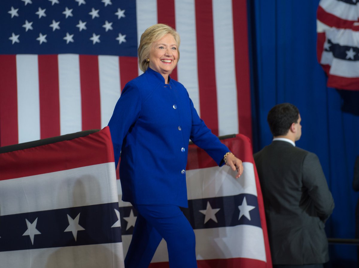 TheDemocrats's tweet image. RT if you're tuning in tonight at 9 pm ET to see the next President of the United States. #ImWithHer