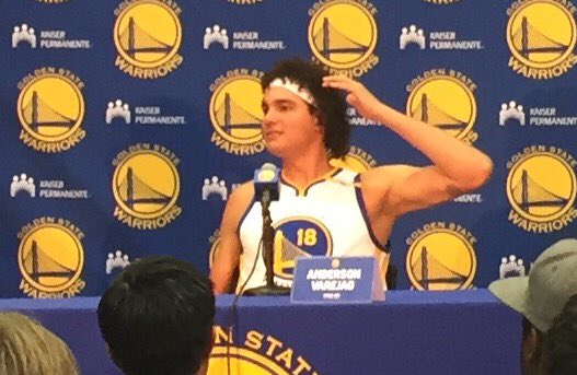 Anderson Varejão says he was offered a ring by the Cavs but he hasn't made his decision on whether to accept it