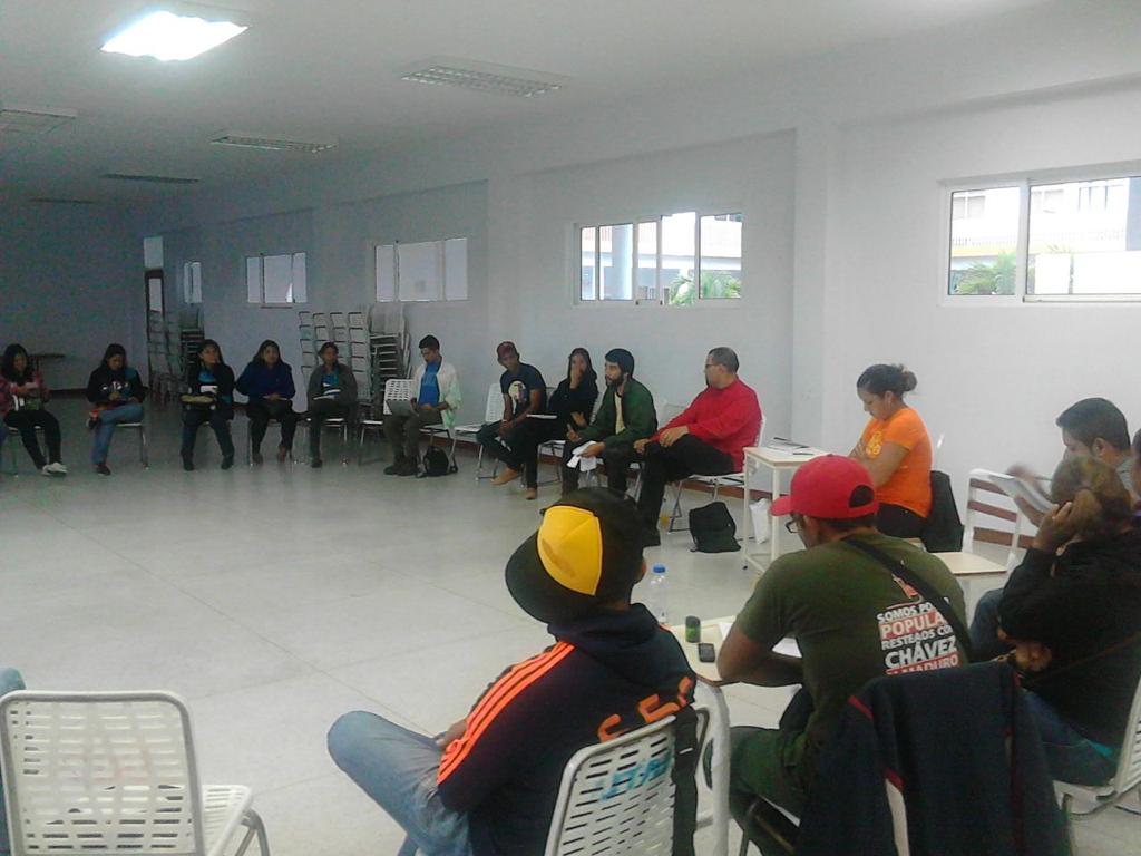 FalconINPARQUES's tweet photo. Inparques Falcón dijo presente en el 1er Encuentro de la Columna de Comunicación #InformarYFormar https://t.co/gqgw9hb7VX