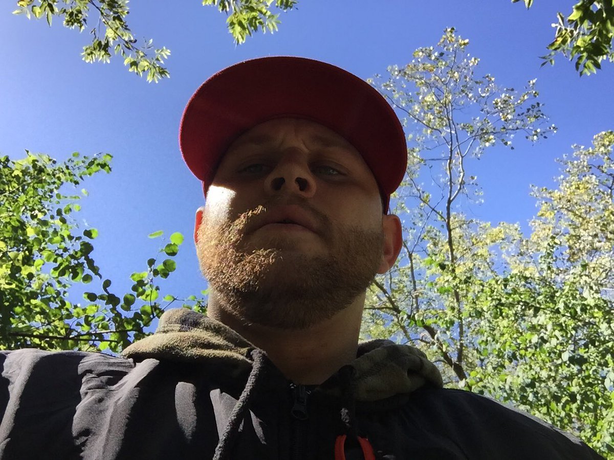 WhyteboyRhymes's tweet photo. Just finished shooting this video for the #NOSUCKAMCS contest.. Time to get to work and edit this shit. I'm tellin ya... Y'all ain't ready! https://t.co/tQvA9L0rXU