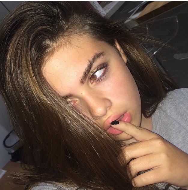 sianalabus2's tweet image. tu ma die bye bye mais jsurvivrai jtai jtaime mai je survivrai ce soir jtoublie dans une nuit d&apos;ivresse 👀