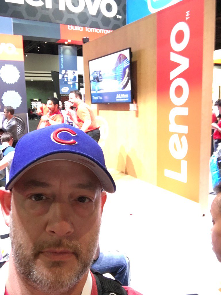 jaylangdoc's tweet image. #lenovoatignite