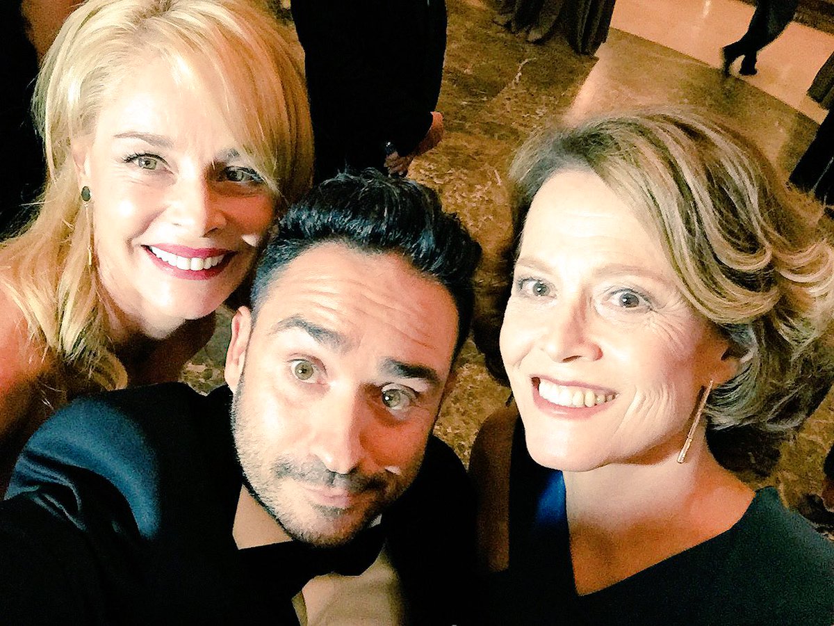 Esta foto me hace muy feliz. #unmonstruovieneaverme