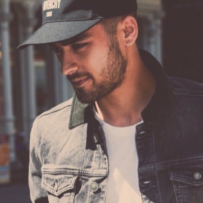 93maliker's tweet photo. ZAYN MALIK

KING OF CASUAL LOOKS

I love him so much! https://t.co/nJugZhM02y