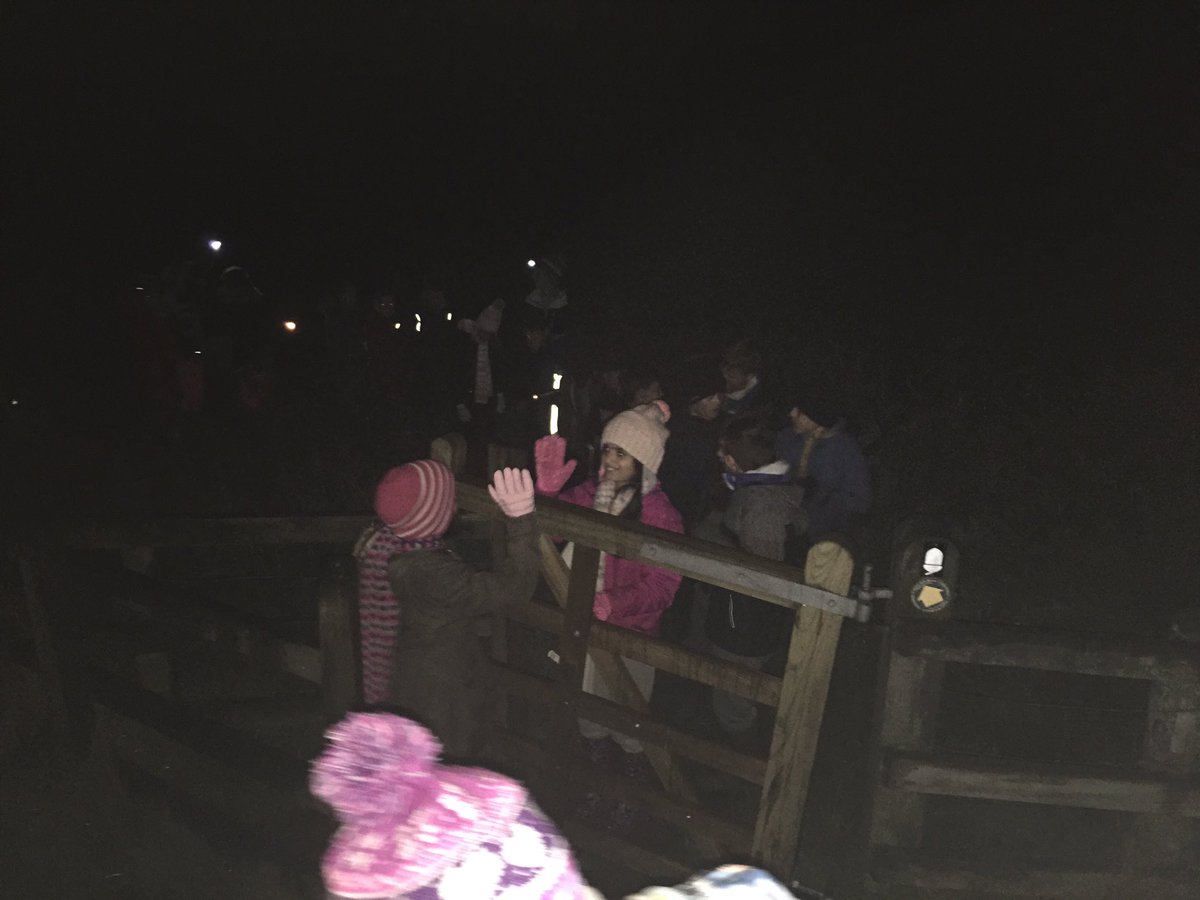 poolieneil's tweet photo. Night walk with @strantonprimary year 6 #exciting #confrontingfears https://t.co/msHLDErhkm