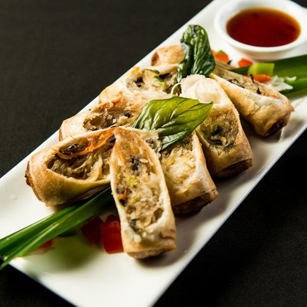 Qooway's tweet photo. Take charge of #Monday with brilliant #Thai eats. Get rewarded at @uithai2 with the Qooway app (10% off + points). https://t.co/zAsI6Kn7Sr