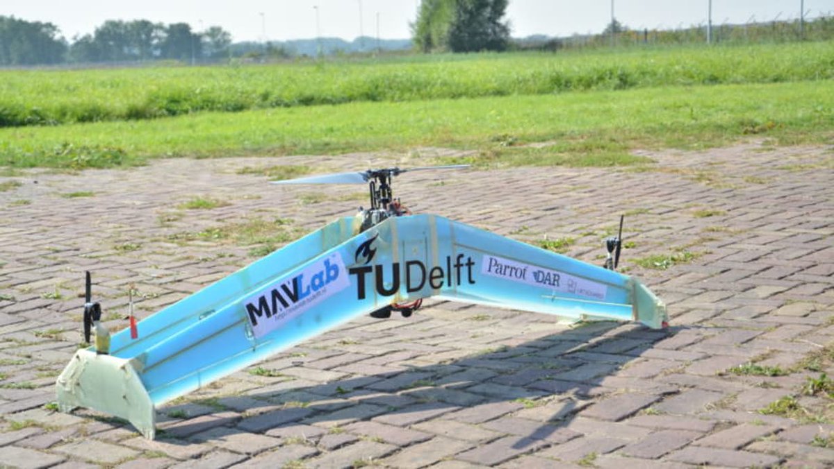 DroneThinkDo's tweet image. Fixed-wing drone rises like a chopper and levels out when it&apos;s time to fly newatlas.com/delftacopter-d… via @nwtls #VTOL #drones #UAV #Delft