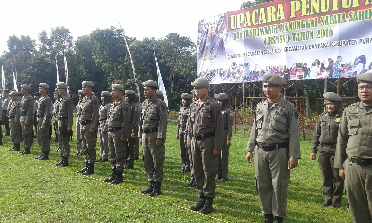 <a href="/DediMulyadi71/">Kang Dedi Mulyadi</a> <a href="/satpolPP_Pwk/">SatpolPP_Purwakarta</a> <a href="/saepuddin_09/">saepuddin</a> Upacara Penutupan BSMSS tahun 2016 di wil Kec Campaka &amp; Kec Campaka