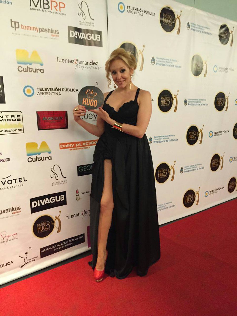 Felicitaciones Patrissia Lorca. Premio Mejor Actriz de Reparto en los #PremiosHugo2016 ¡Gracias por elegirnos!