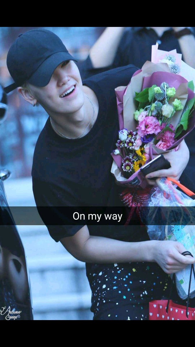 bapsnapchat's tweet photo. 🍫 https://t.co/BkO7Wjyy4N