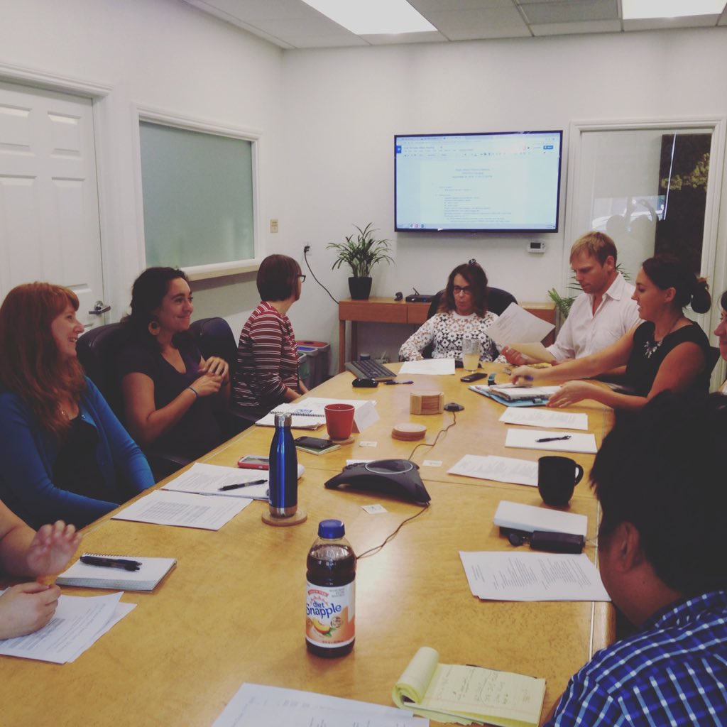 MCECleanEnergy's tweet image. &quot;There is no substitute for hardwork.&quot; - #ThomasEdison
Strategy planning with MCE #movementMonday #forwardthink