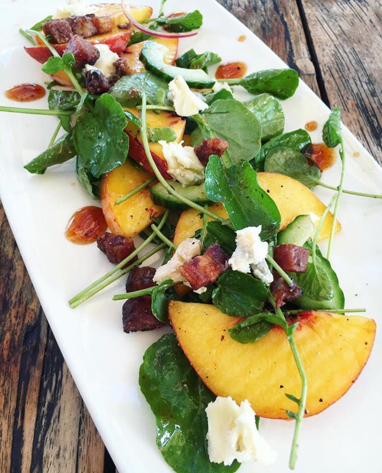 Refreshing bites + cocktails on the waterfront = heat wave cure. 😋🍴 #BocanovaOakland 📸 <a href="/lainapie/">LainaPie69</a>