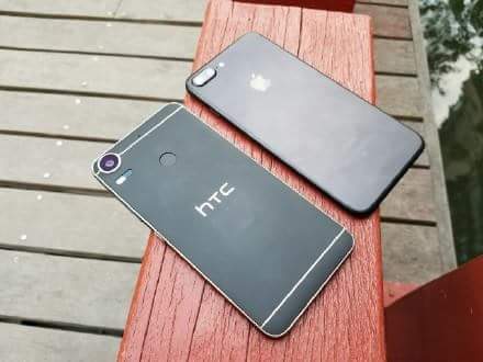 nightstick972's tweet photo. #htcdesire10pro  vs #iphone7pro #htc #Apple #design #one&amp;co https://t.co/wMF0z4f60z