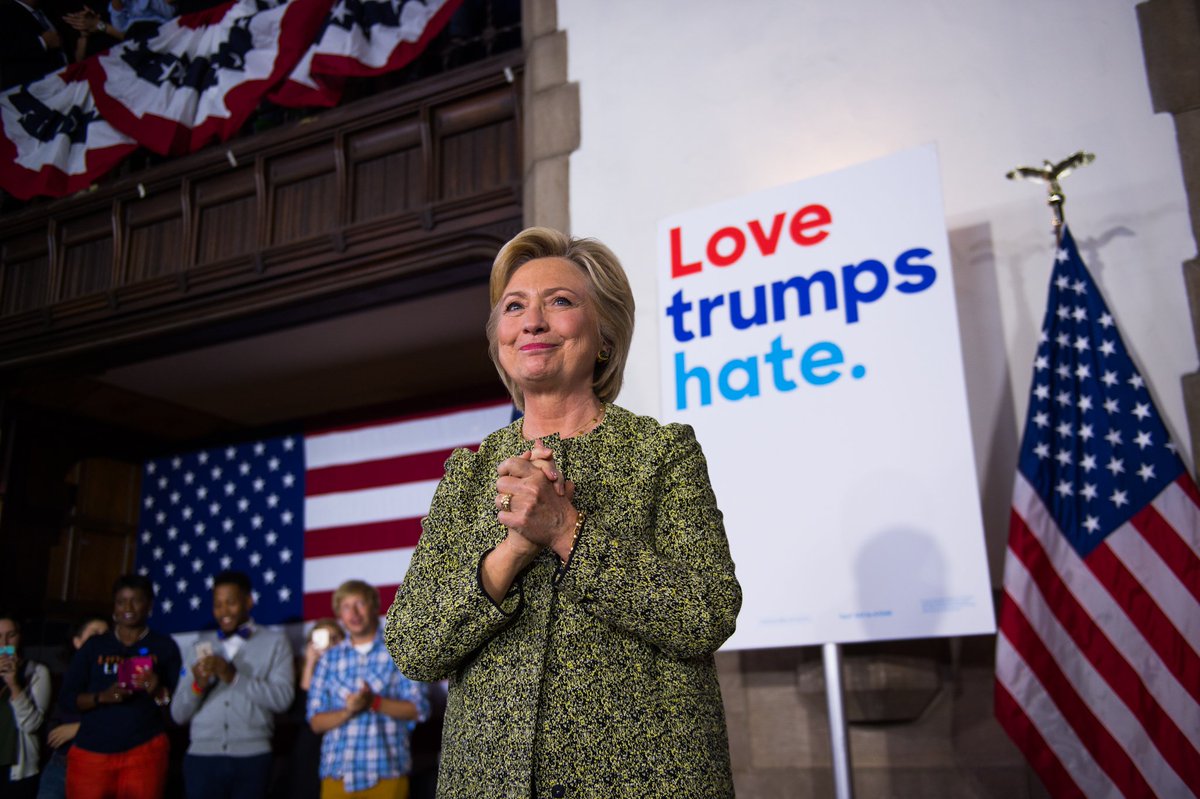 HillaryClinton's tweet photo. Text IMWITHHER to 47246 to tell Hillary you're on her team all the way to Election Day. #debatenight https://t.co/YzlkvzVTGY