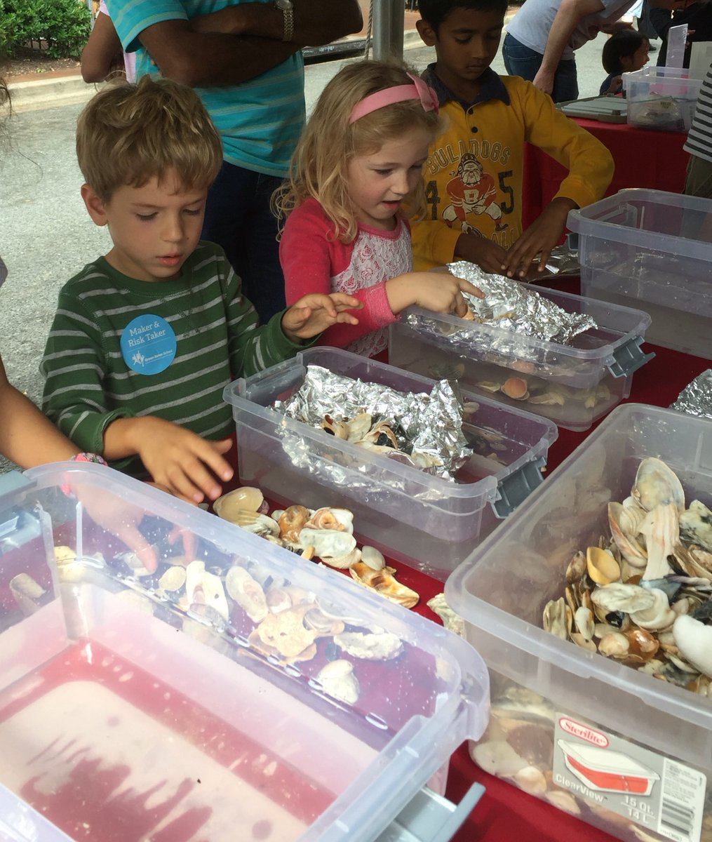 BelmontESmedia's tweet photo. Fun Sunday @makerfairess ! https://t.co/7Sf3gd5LdW