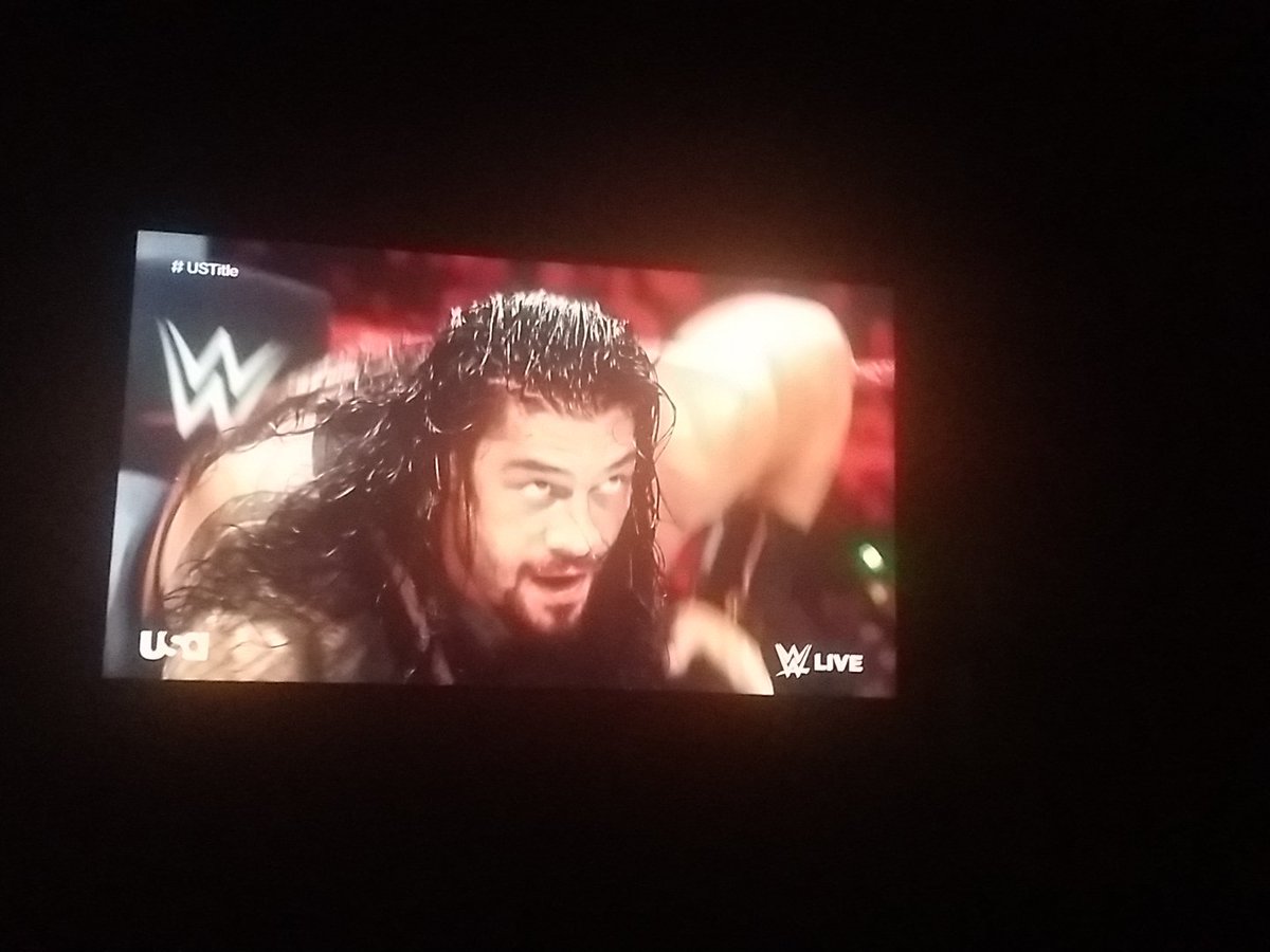 pursuing_happy's tweet photo. #MondayNightRaw  #AnythingButTheDebate #debatenight https://t.co/MVL04hbzoq
