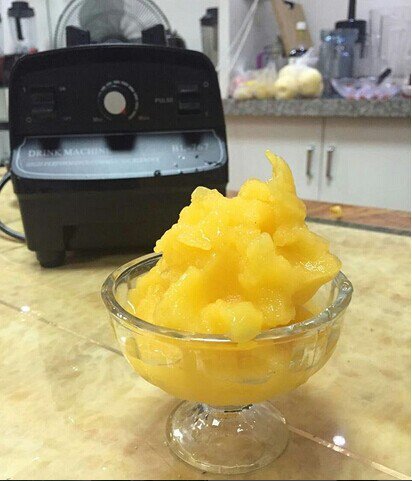 Mango smoothie,It make with our blender of BL-767 #faithark #blender #food #iceblender #smoothie #healthy #fruitblender #smile #juiceblender