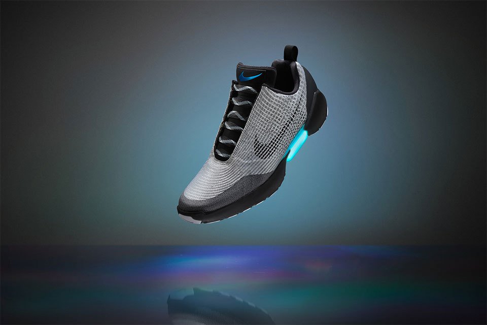 dapperguide's tweet photo. Nike HyperAdapt Self-lacing Sneakers https://t.co/610m9yLsci https://t.co/LCfz532Q3p