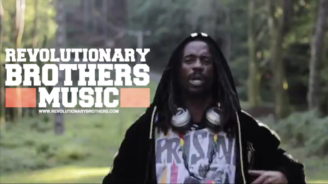 IndaGloryKultur's tweet photo. GENERAL LEVY "Gwarn do we ting" #BasqueTimesRiddim
https://t.co/gPss1CYO8R
#MusicVideo #Reggae https://t.co/ZGxAKzPn7s