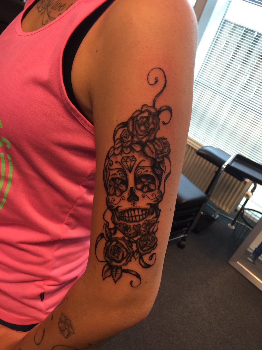 ChaossInkDk's tweet photo. #tattoo #skullcandy https://t.co/9BpNvpzMvl