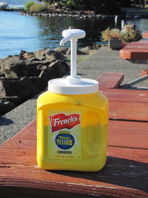 PNWTJ's tweet image. Somebody&apos;s company picnic left their mustard behind #NotGonnaTouchIt #JumboSized #FrenchsMustard #Overkill #KirklandWaterfront #LostMustard