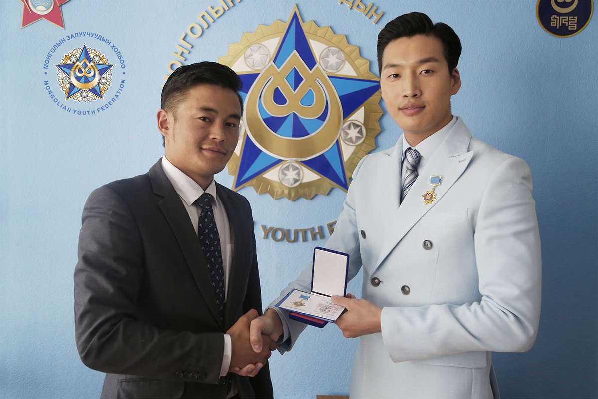 Бичлэг myf.mn/n/k3cy  Загвар өмсөгч Э. Энхболд “ Тэргүүний залуу” боллоо