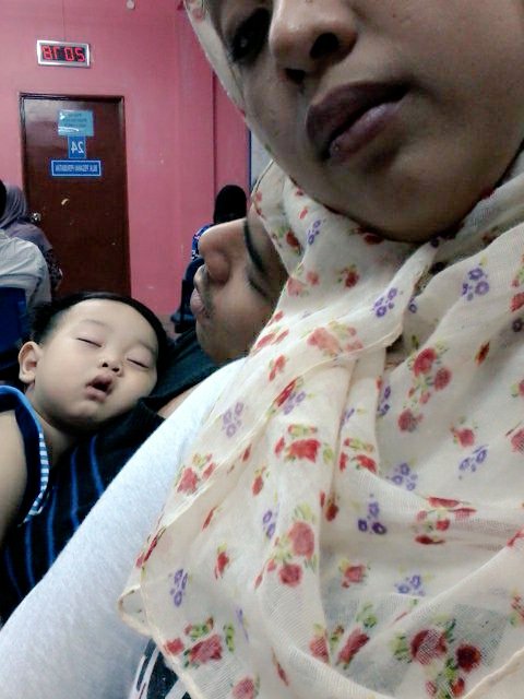 SherylRespicio's tweet photo. Atm,nap while waiting for our turn,monthly check up for our love.😘💏💑 https://t.co/jGNfILXPrW