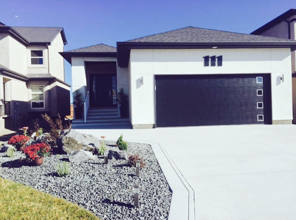 adr_properties's tweet photo. 111Castlebury Meadows Drive ,Parade of home closes this Sunday Oct 2. #custombuilder #winnipegbuilder #stressfreebuilding #highqualityhomes https://t.co/IIb6sAREgI