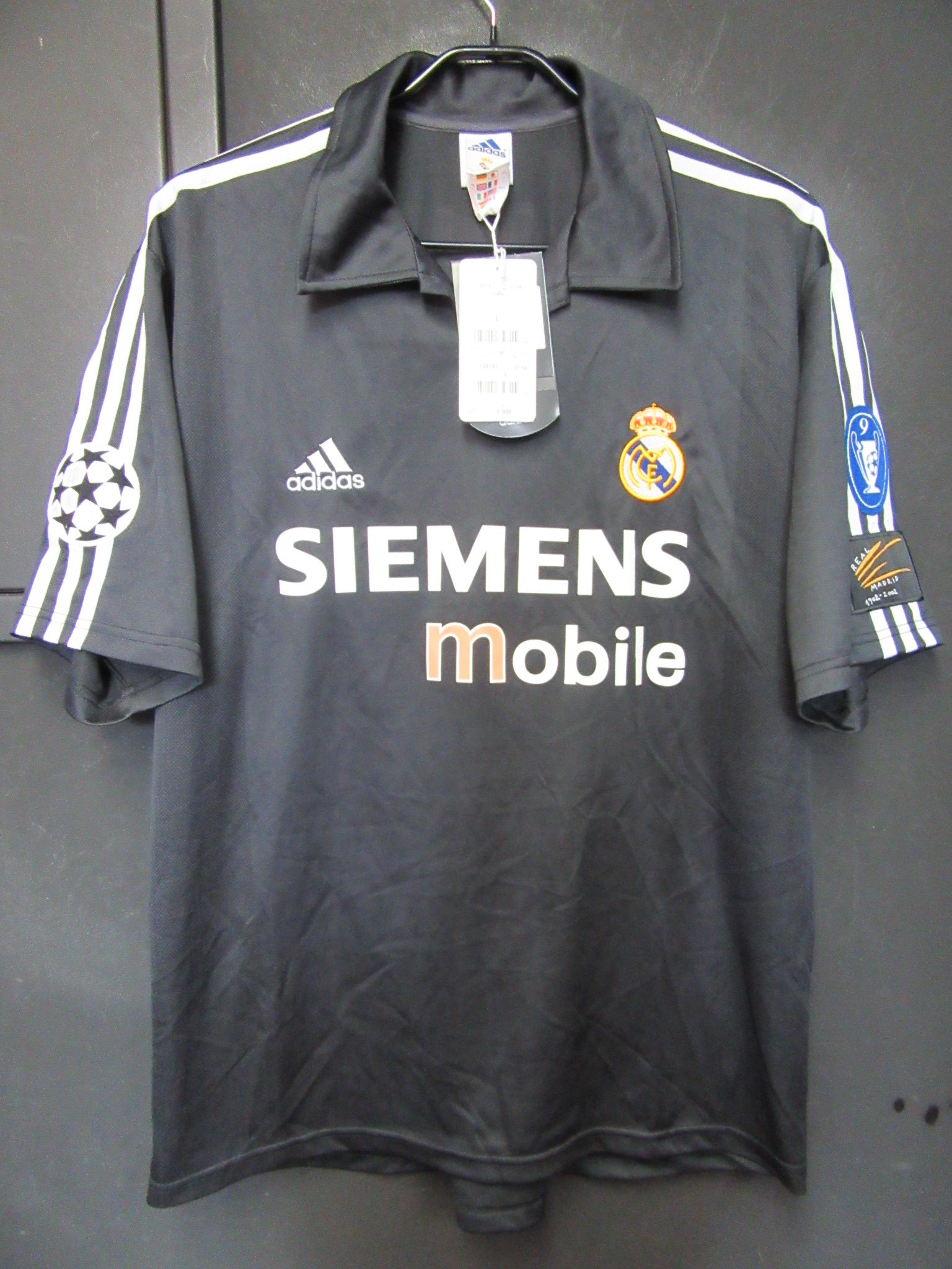 Vintage Sports Al Twitter 商品情報 渋谷店 02 03 レアル マドリード A Lサイズ 新品 8 980円 歴代最高の左サイドバック ロベルト カルロス氏のcl用100周年 スポンサー付 ネームナンバーにダメージがある為お買い得 Halamadrid Laliga