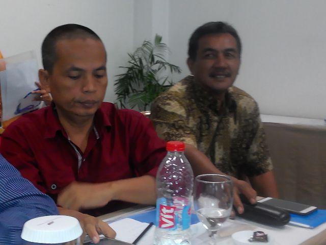 BidTrantibum's tweet photo. @DediMulyadi71 @satpolPP_Pwk @saepuddin_09 Hari ke 2 pembhsn Kawasan Tanpa Rokok... Padjadjaran Suites Hotel Bogor https://t.co/IUmTx45WxB
