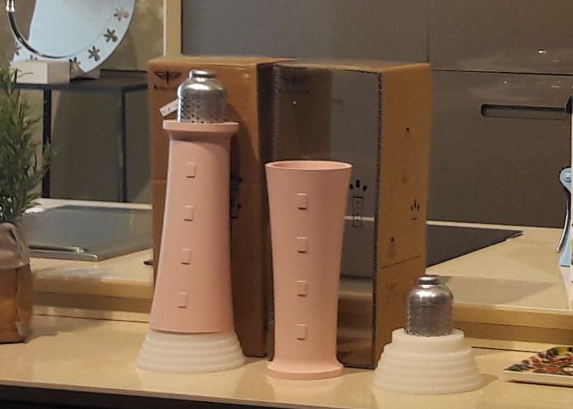FieraMilanoSpa's tweet photo. Un’idea #inunAltra idea: temporary shop #HOMI16 @PressoKS. I ricavi delle vendite @San_Patrignano https://t.co/LKNDWXmNBf
#lastday https://t.co/9iefxi8kfV