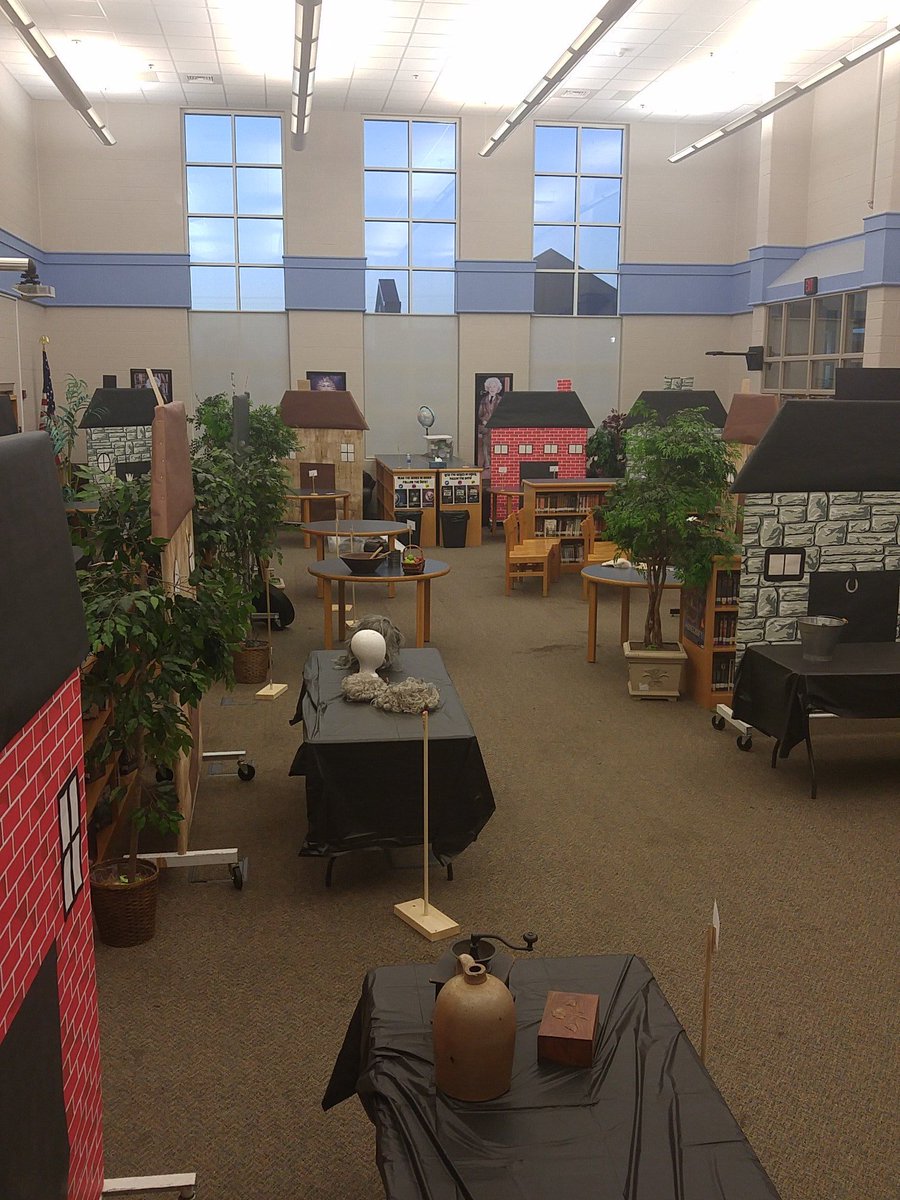 twood487's tweet photo. Colonial life comes to Eastside.  #adayinthecolonies https://t.co/cH3m2jbeIe