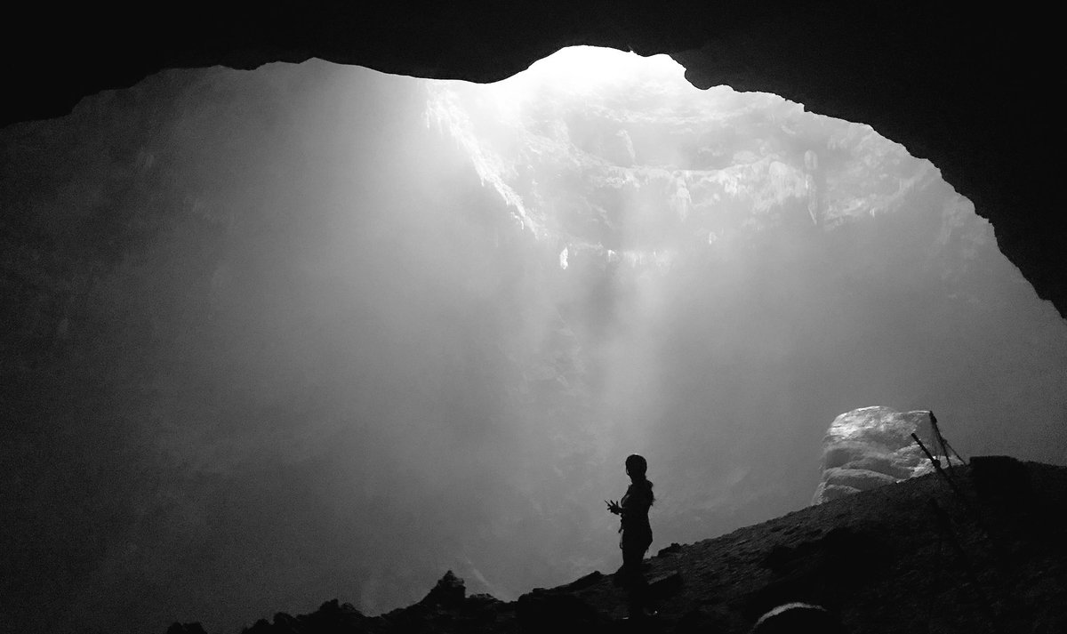 Today we ventured deep into Jomblang Cave for an adventure in the dark. WOW 😳 #skyscannerindonesia