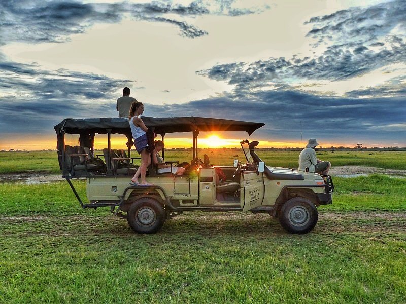 Classic safari style, mobile and actual camping in tents!! #botswanasafari #lostinbots #whyilivehere #mosusafari @GoMaun @lostinbots