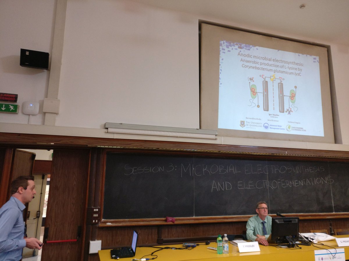 pantonline's tweet photo. Onto #anodic #microbialelectrosynthesis with Igor Vassilev from @uqwater at #EUISMET2016 https://t.co/EUcKqKx8ry