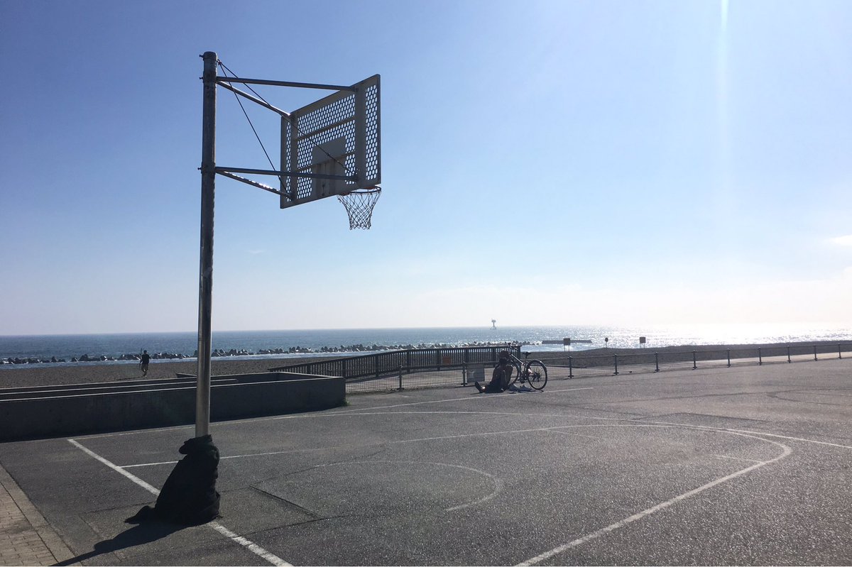 小林 竜貴 Ar Twitter 湘南ひらつかビーチパークきた 天気良すぎて大量に汗かきながらバスケした 小林 竜貴 Ar Twitter 湘南ひらつかビーチパークきた 天気良すぎて大量に汗かきながらバスケした