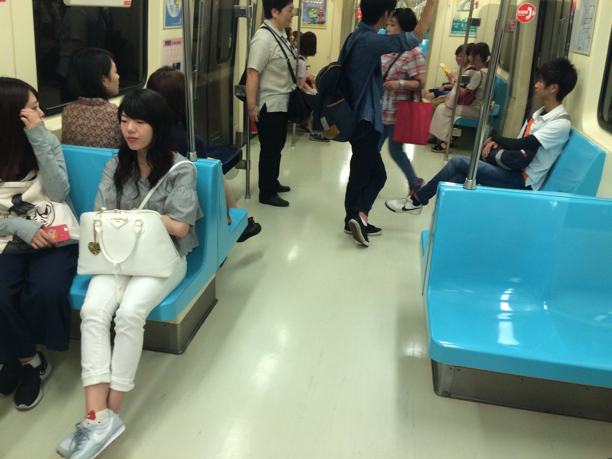 Twitter पर 岡山桃太郎空港 公式 台北小ネタ Mrt 地下鉄 の席の配置が不思議 変わった手すりもありました 学生モニターツアー タイガーエア台湾 台北 Mrt 岡山から台湾への旅行は タイガーエア台湾で T Co M5ymzdl6d4 T Co Allfa523jg Twitter पर 岡山桃太郎空港 公式 台北小ネタ Mrt 地下鉄 の席の配置が不思議 変わった手すりもありました 学生モニターツアー タイガーエア台湾 台北 Mrt 岡山から台湾への旅行は タイガーエア台湾で T Co M5ymzdl6d4 T Co Allfa523jg