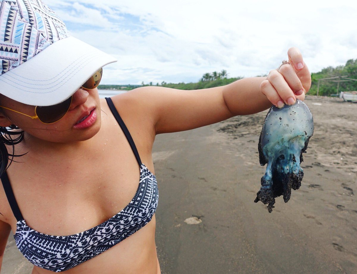 Attempted to rescue some jellies at Balai sa San Juan. getlostwithus.com/destinations/2… <a href="/GetLost_With_Us/">Get Lost with Us</a>