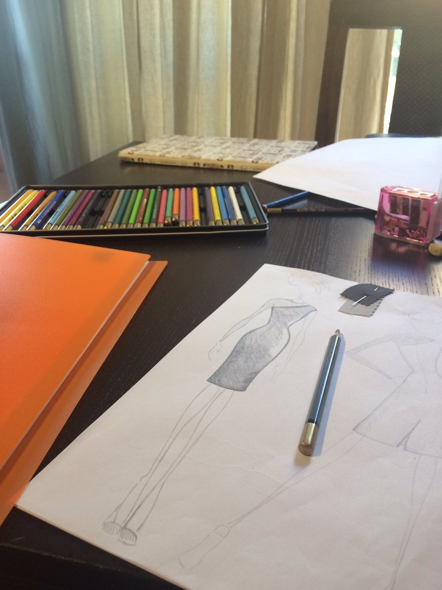 Trabajando en nuestro nuevo proyecto....#NewCollection #Hachedosodos