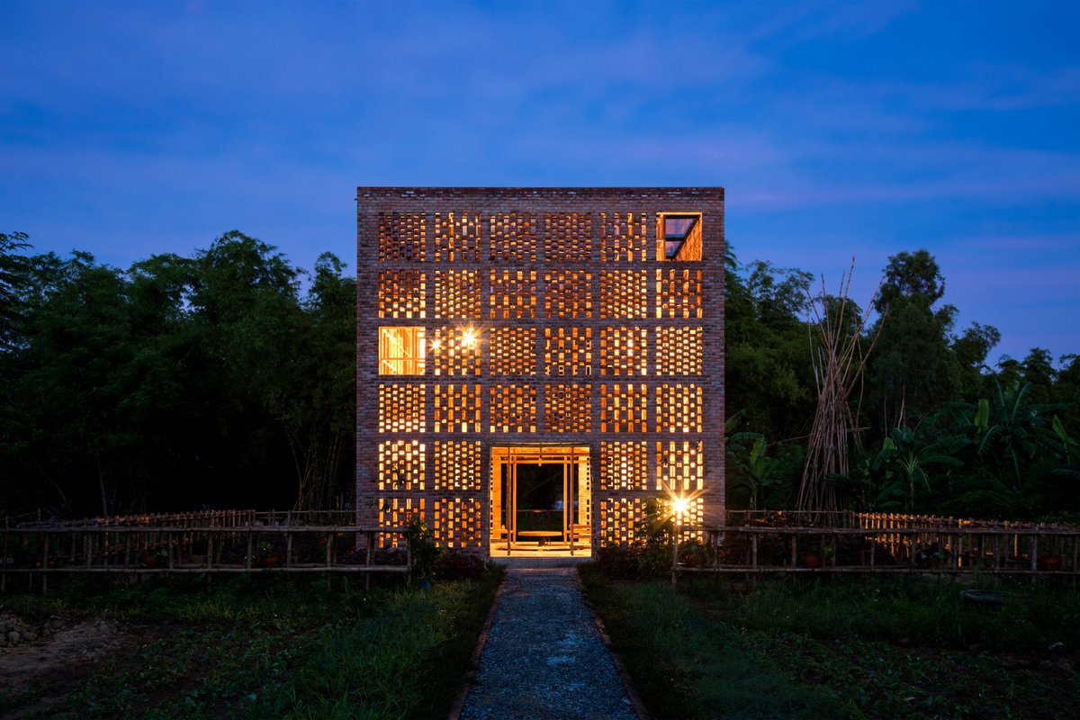 tropicalspacevn's tweet photo. Terra Cotta Studio is one of 18 shortlist in the 2016 AR  #Emerging #Architecture #Awards by @ArchReview 
https://t.co/OEO0E0d8gI https://t.co/XsuXWRtM5V
