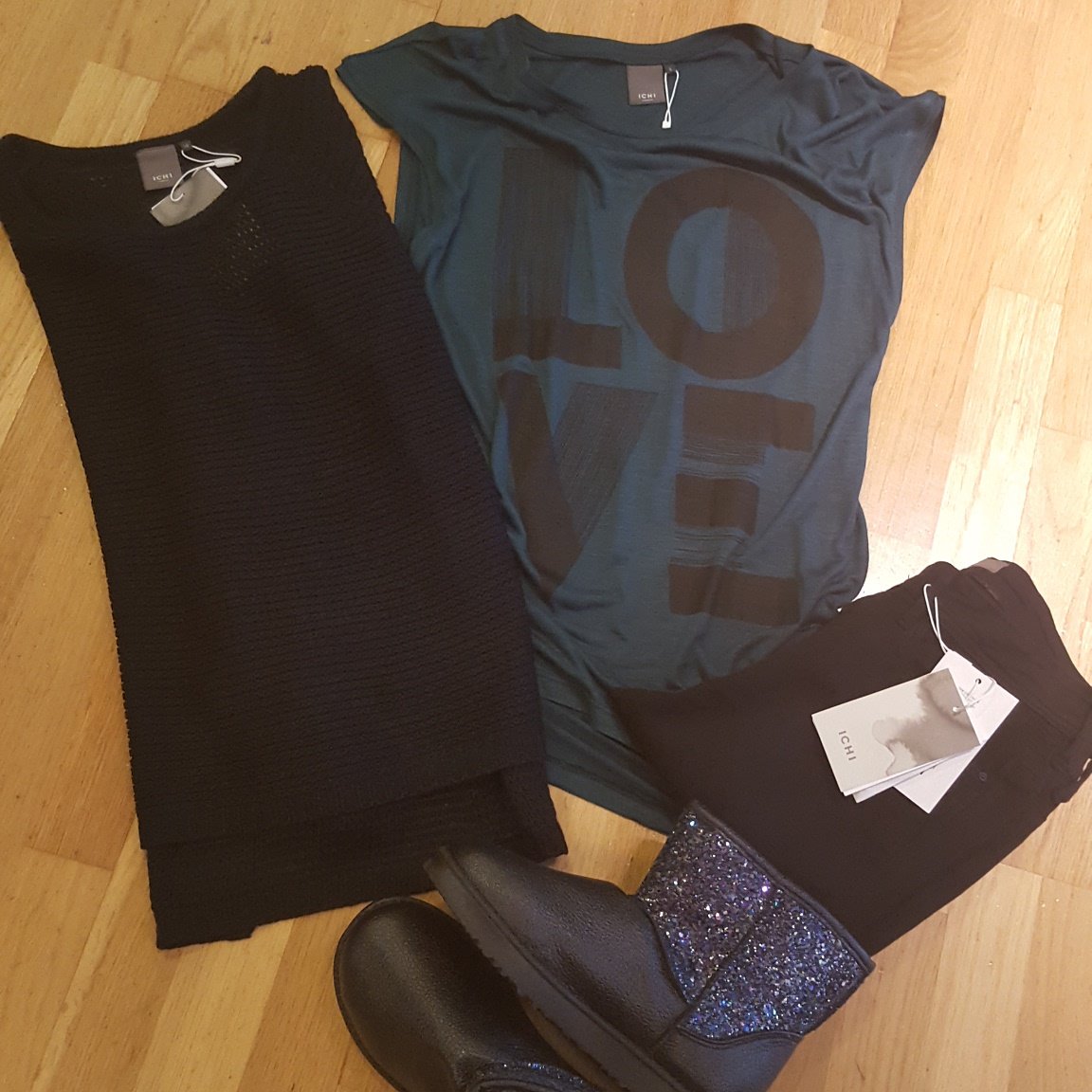 AnnikaModa's tweet photo. #ichi conjunto muy comodo #bergara #moda #otoño #streetstyle #fashionblogger https://t.co/UyzmwUowHy