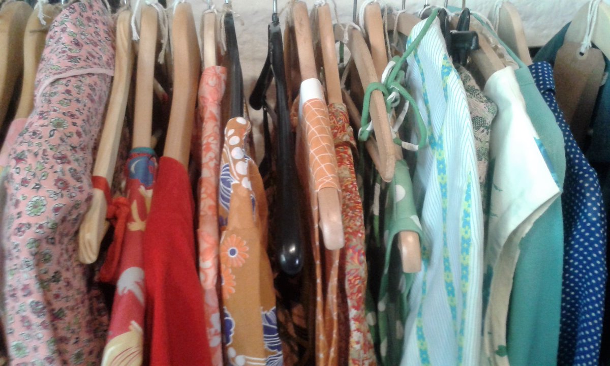 AngelaKayLondon's tweet photo. Our Vintage &amp; Craft Pop-Up is shaping up nicely. Join us on Nov 5th @GoldsmithsPenge @AubourgVintage @StandAlonestand #vintage https://t.co/zCVe8b1mdk